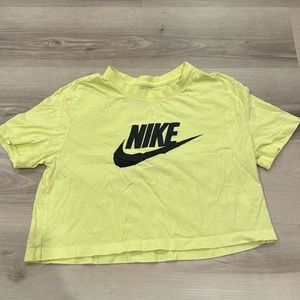 Nike Cropped Yellow Tee